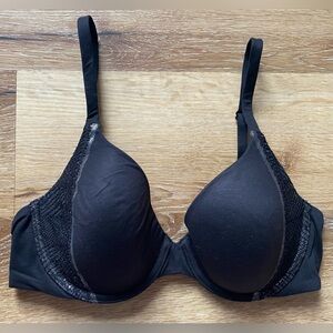 Victoria’s Secret Lined Perfect Coverage Bra with Crochet Details in Black